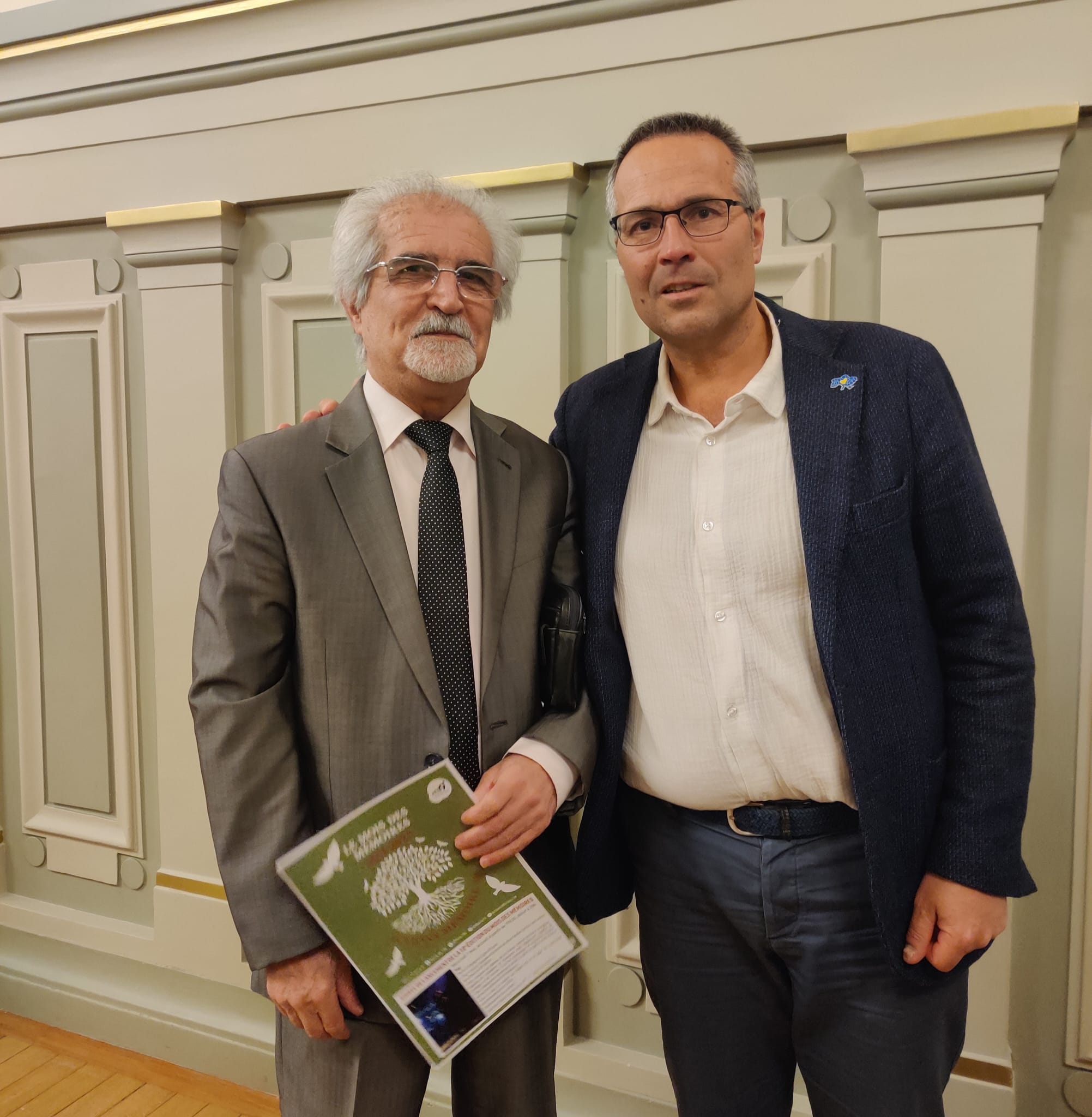 E. EMAD, Emad Consulting, François BECHIEAU, Jeudi 22 Mai à 19h
			Rencontre-débat : Le monde au bord du gouffre ? La guerre en Ukraine : leçons de résilience ; quels impacts géostratégiques ?
			Highlights, Lawyers